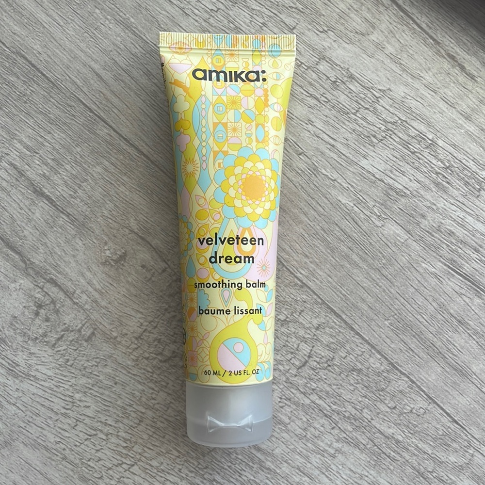 Amika velveteen dream smoothing balm